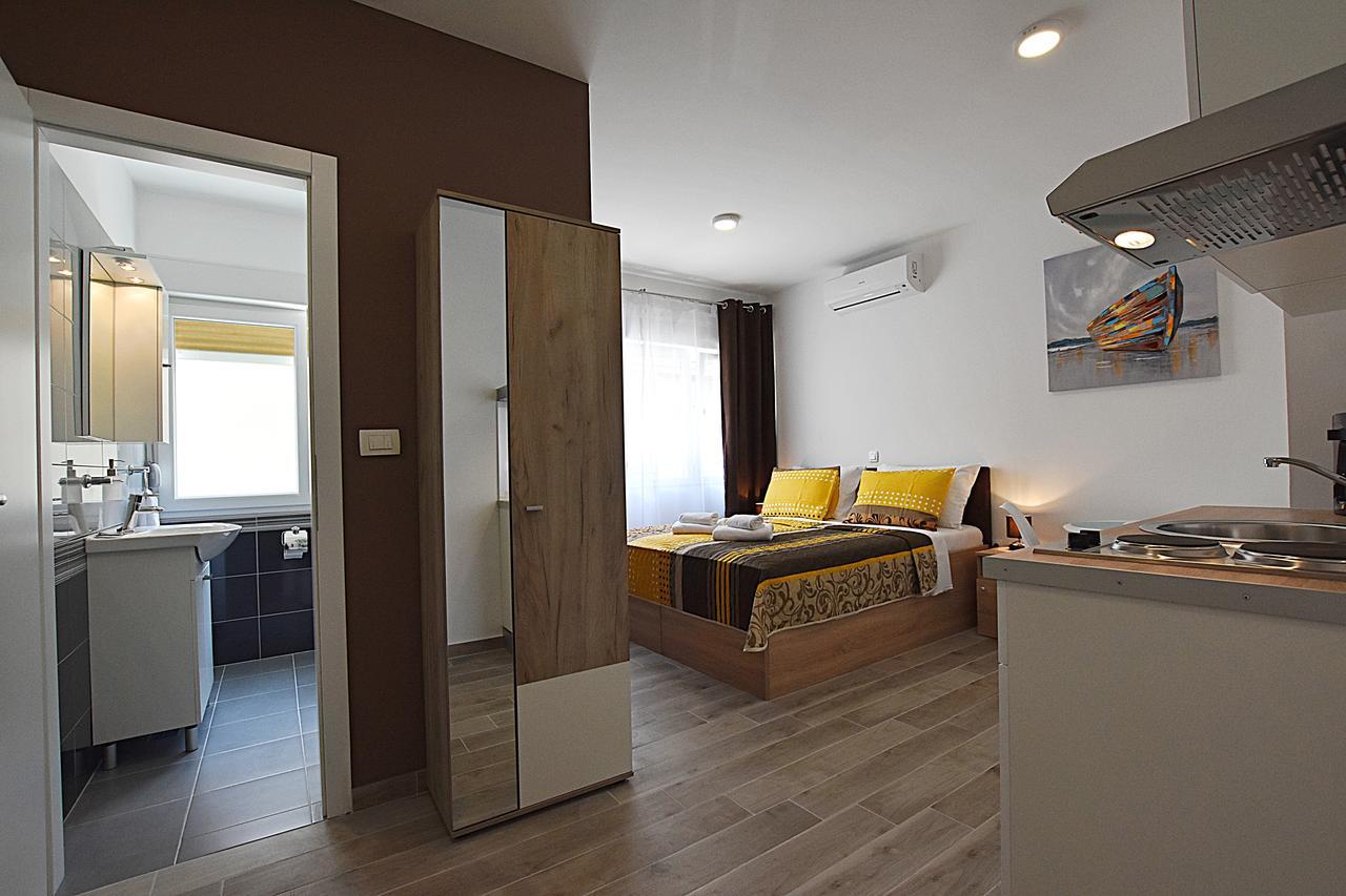 Borna & Roko Apartments Free Parking Задар Экстерьер фото