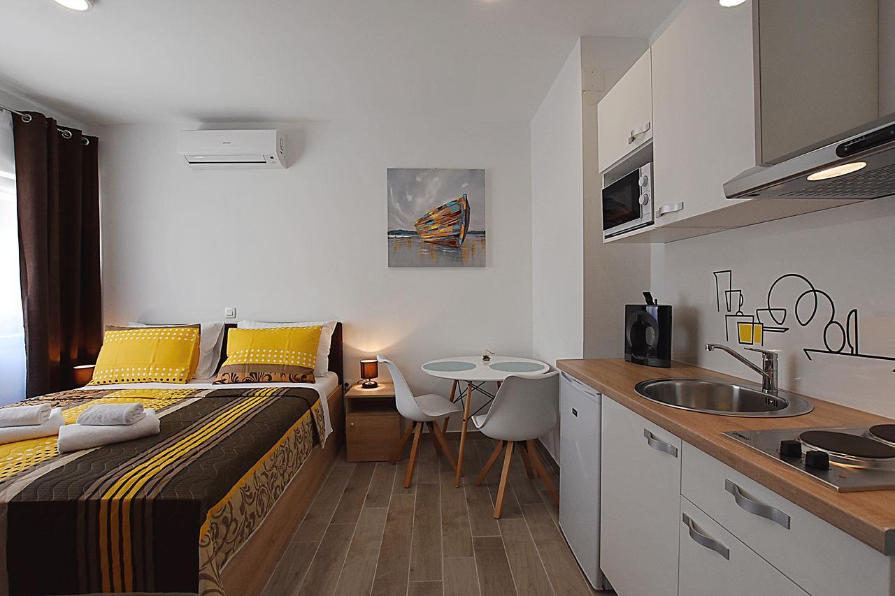 Borna & Roko Apartments Free Parking Задар Экстерьер фото